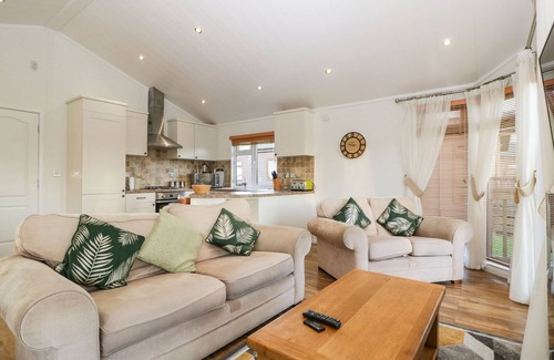Puxton Cottage | BLENHEIM LODGE, family friendly, luxury holiday cottage in Hewish