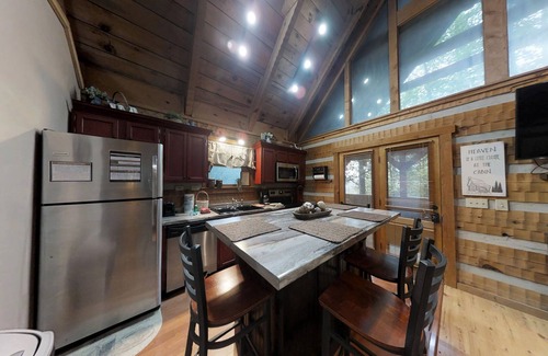 Townsend Cabin | Blessed Nest 1 Bedroom Cabin by RedAwning