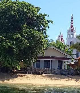 Bunaken House | Blesshi Guest House