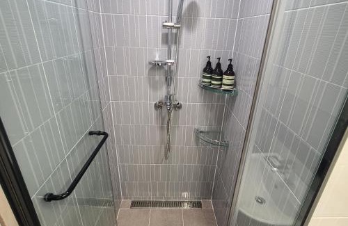 Bucheon Apartment | #BLESSYOU STAY #Paid Parking #Free Netflix #Sinjungdong Station 1Min #High-rise View #Newly built