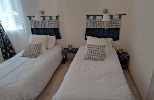 Dennevy Bed & Breakfast | Bleu Bonheur