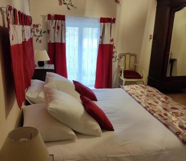 Dennevy Bed & Breakfast | Bleu Bonheur