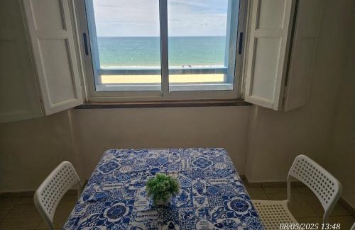 Praia de Faro House | Blife Vistaya private rooms at Faro beach