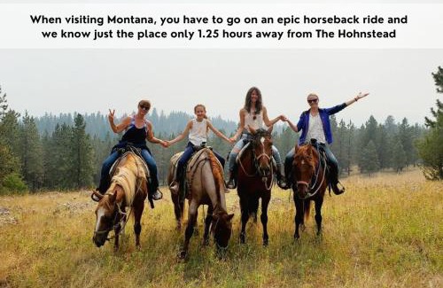 Missoula House | Blind Cabin Off-Grid, Pet-friendly w Hot Tub