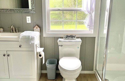 Burkesville Cottage | Bline Family Farm Cottage