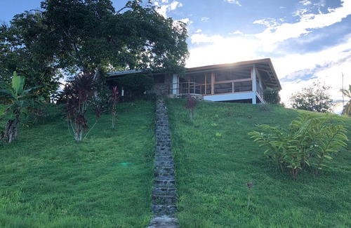 Bocatorito House | Bliss and Tranquility await in Dolphin Bay