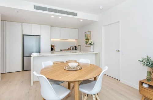 Broadbeach Waters Apartment | Bliss At Signature. Indulge yourself!