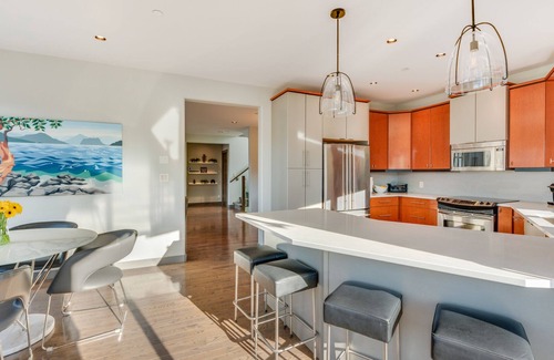 Brentwood Bay House | Bliss By the Bay