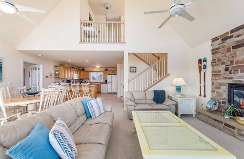 Captain's Cove House | Bliss by the Bay - Canal Front with fabulous Amenities!