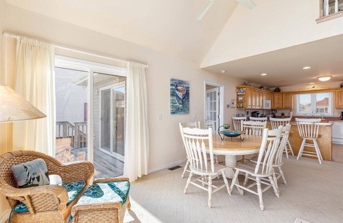 Captain's Cove House | Bliss by the Bay - Canal Front with fabulous Amenities!