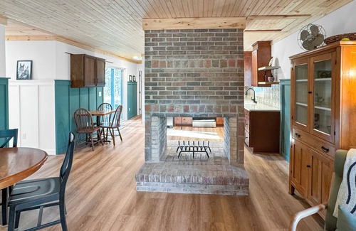 Salem Cottage | Bliss Cottage by Lake Keowee & Jocasse w/Spa & RV Pad. Midterm Rental Available