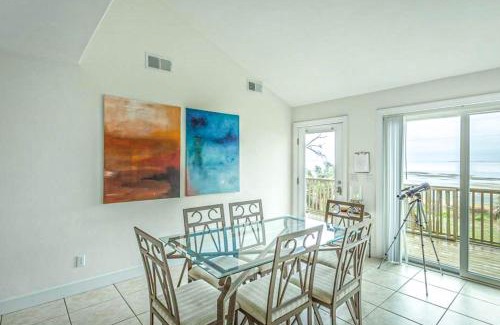 Eastpoint House | Bliss on the Bay