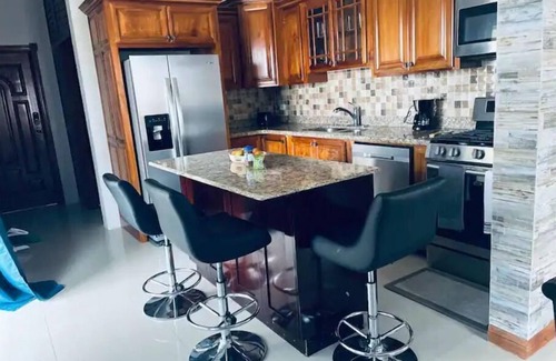 Molynes Gardens Condo | Bliss on the Hill - modern, spacious, and centrally located in Kingston!