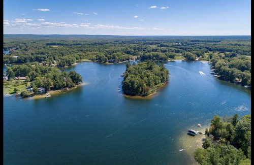 Irons Cottage | Blissful Bass Lake Family Escape