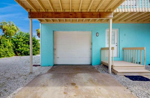 Englewood House | Blissful Beach Retreat A