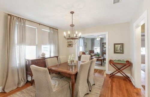 Mid City South House | Blissful Blue Bungalow in the Heart of Baton Rouge