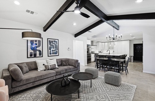 DeSoto House | Blissful bonding Desoto