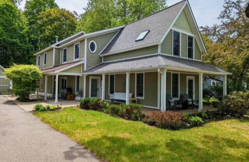 Boyne City House | Blissful Boyne City Retreat: Luxurious & Modern! Sleeps 15!