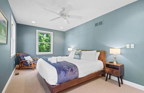 Boyne City House | Blissful Boyne City Retreat: Luxurious & Modern! Sleeps 15!