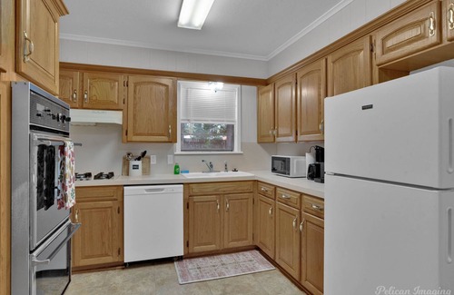 Shreveport House | Blissful, Cozy, Cute, Sleeps 8