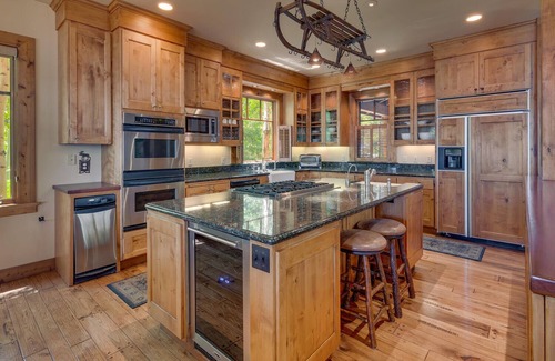 Homewood House | Blissful Days - Lakefront - TLUXP