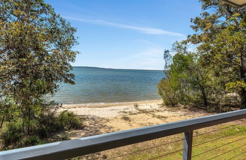 Boreen Point House | Blissful Lake Retreat