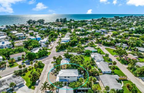 Holmes Beach House | Blissful Paradise