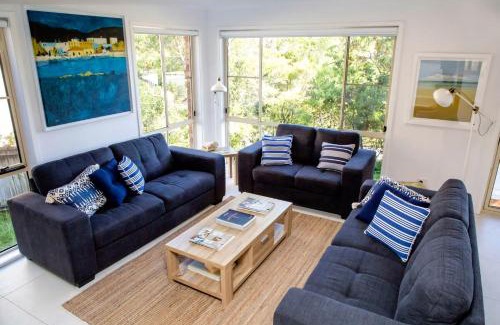 Surf Beach House | Blissful Stay Moments From the Beach