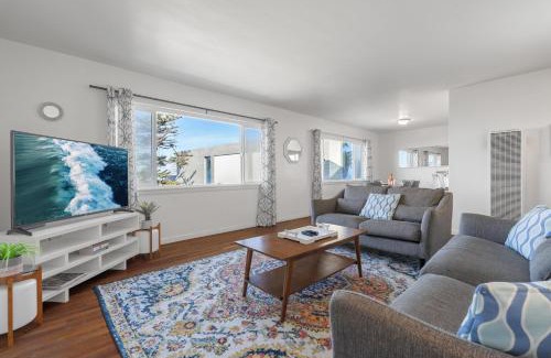 Village of La Jolla House | Blissful Views