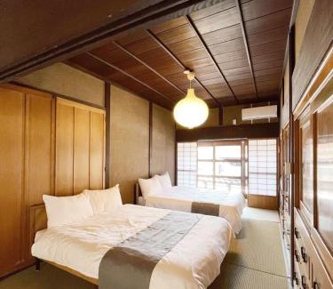 Kure House | bLOCAL Hayase House - Vacation Villa facing ocean view with BBQ Grill Free Parking Space