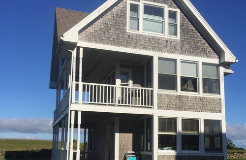 New Shoreham House | Block Island - Crescent Beach with Beautiful Sunset Views over Mitchell Farm