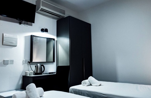 Xlendi Hotel | Block