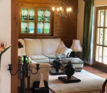 Brieselang House | Blockhaus am Waldrand