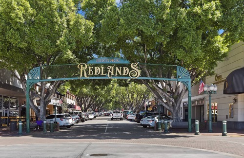 South Redlands House | *Blocks Away from Downtown Redlands*