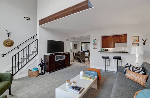 The Morrison House | Blocks from downtown PALM SPRINGS! Close to the Casino, trails and night life!