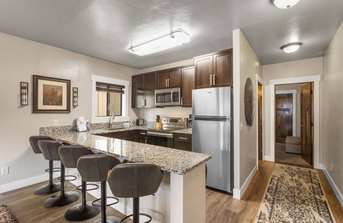 West Yellowstone Apartment | Blocks from the National Park- Yellowstone Hideaway Unit A
