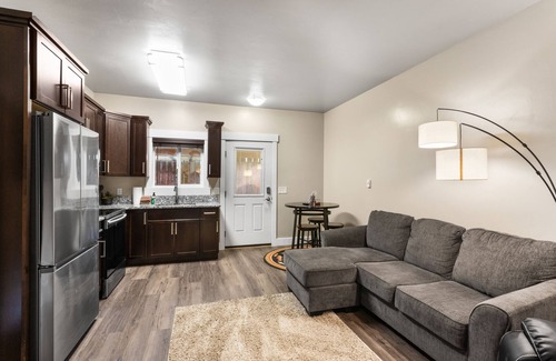 West Yellowstone Apartment | Blocks from the National Park- Yellowstone Hideaway Unit C