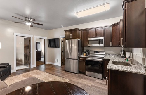 West Yellowstone Apartment | Blocks from the National Park- Yellowstone Hideaway Unit C