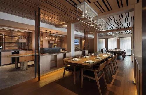 Yuzhong Hotel | Bloom Boutique Hotel