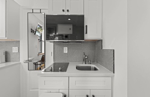 North Philadelphia West Apartment | Bloom Comfort Studio