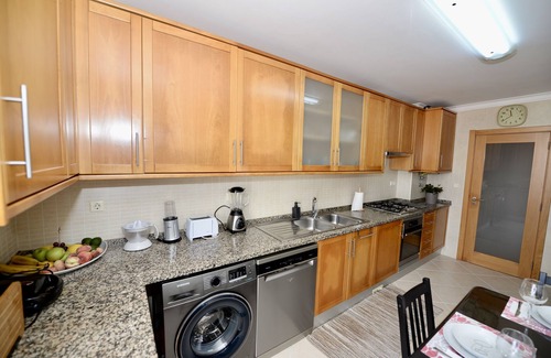Alcobaca Apartment | Bloom - Great 3 Bedroom Apartment With Free Wi-fi