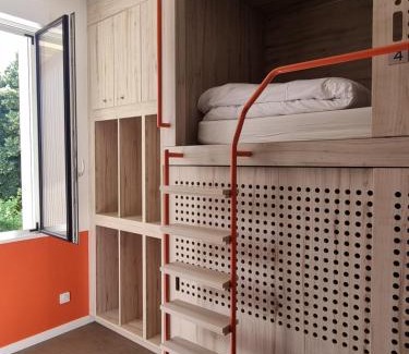 Nansouty-Saint-Genes Hostel | Bloom Hostel Bar & Garden
