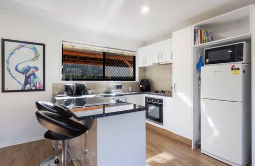 Beerwah House | Bloomfield Villa! - Breakfast Deal