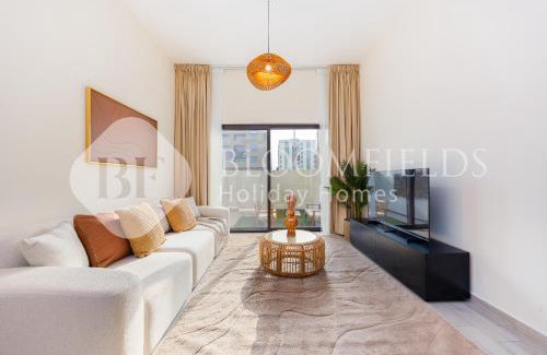 Al-Fujairah Villa | Bloomfileds 2BR Luxurious Villa Eagle Hills