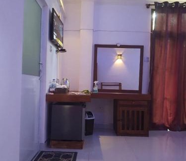 Anuradhapura House | Blooming Holiday Resort