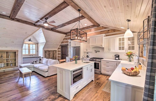 Bloomington Cabin | Bloomington Cabin, Mins to Campus/Lake Monroe