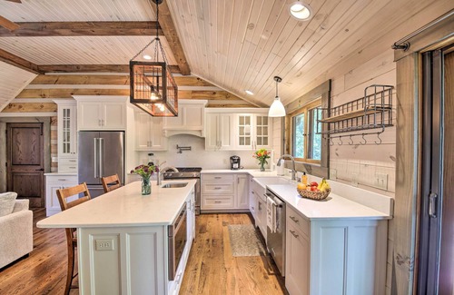 Bloomington Cabin | Bloomington Cabin, Mins to Campus/Lake Monroe