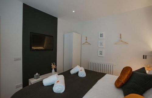 Marple Apartment | Blooms Apartment