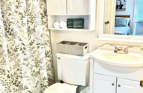 Redmond Apartment | Blossom Cottage Cozy Studio in Beautiful Redmond, OR