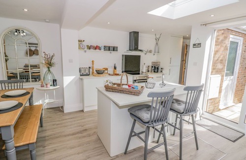 Broadway Cottage | Blossom Cottage